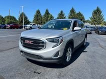 Used 2020 Quicksilver Metallic GMC SLE image 2
