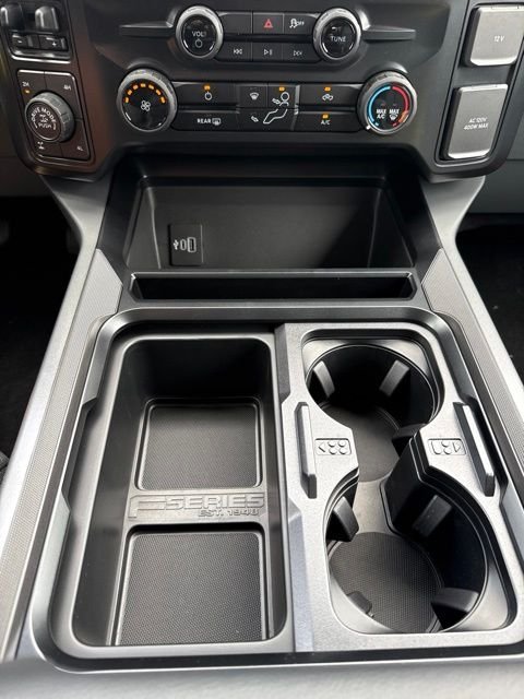 New 2026 Agate Black Metallic Ford XLT image 30