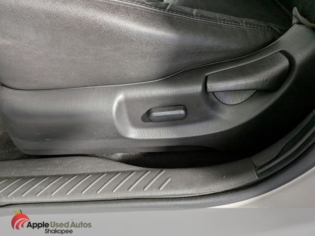 Used 2011 White Ford Limited image 13