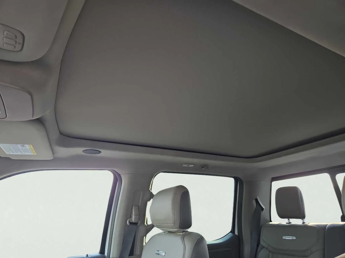 New 2026 Star White Metallic Tri-Coat Ford Platinum® image 11