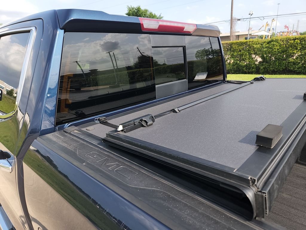 Used 2023 Blue GMC SLT image 34