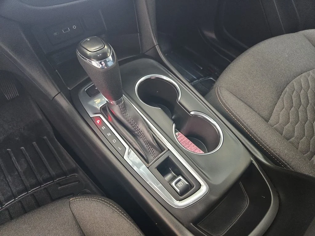 Used 2019 White Chevrolet LT image 18