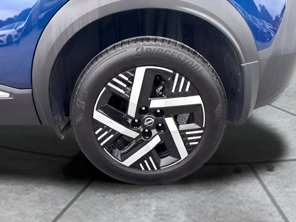 Used 2026 Blue Nissan SV image 27