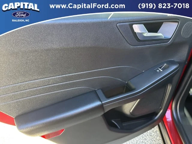 Used 2022 Red Ford SEL image 17