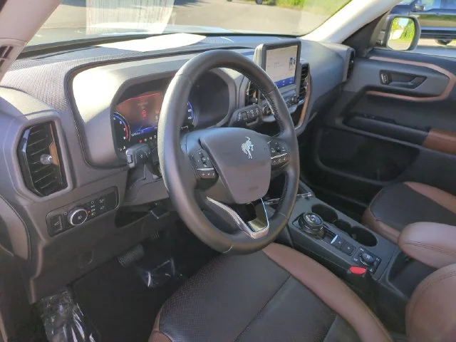 Used 2024 Green Ford Badlands image 16