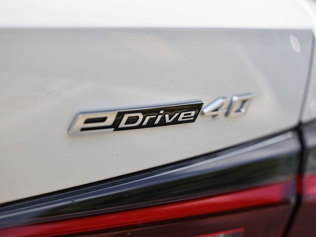 2024 BMW i4 40 - Photo 11