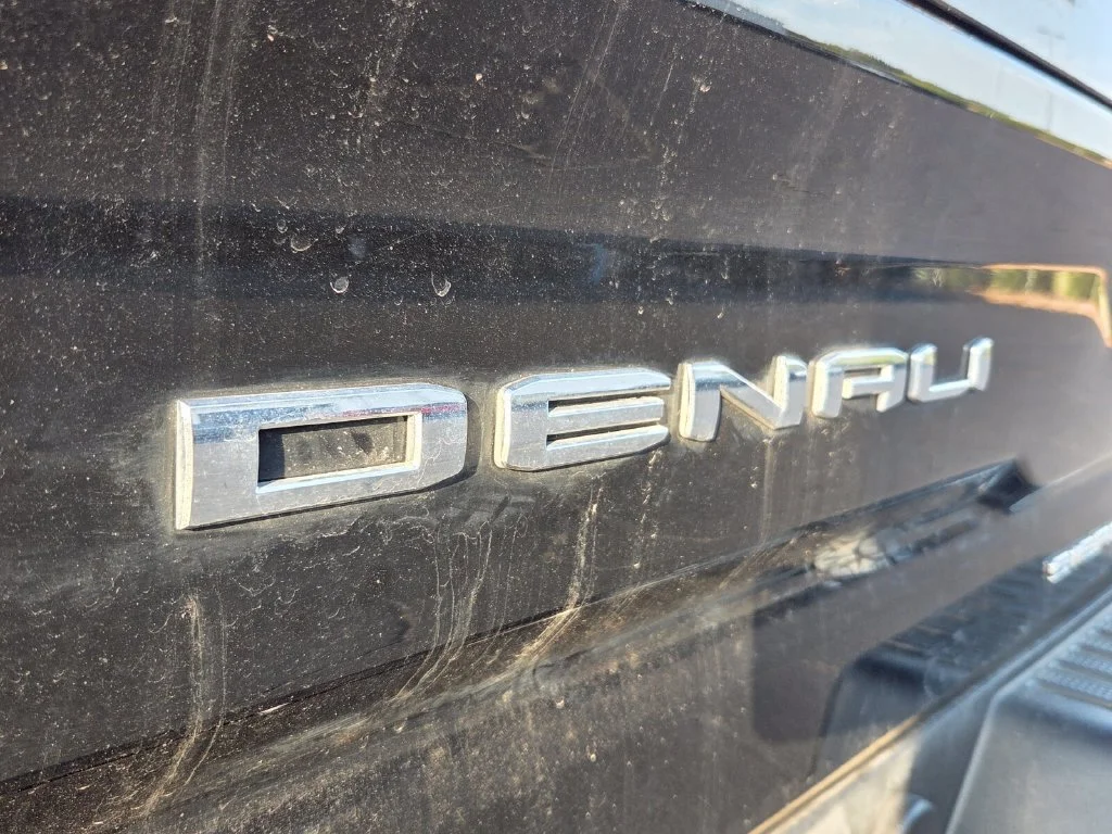 Used 2026 Onyx Black GMC Denali Ultimate image 6