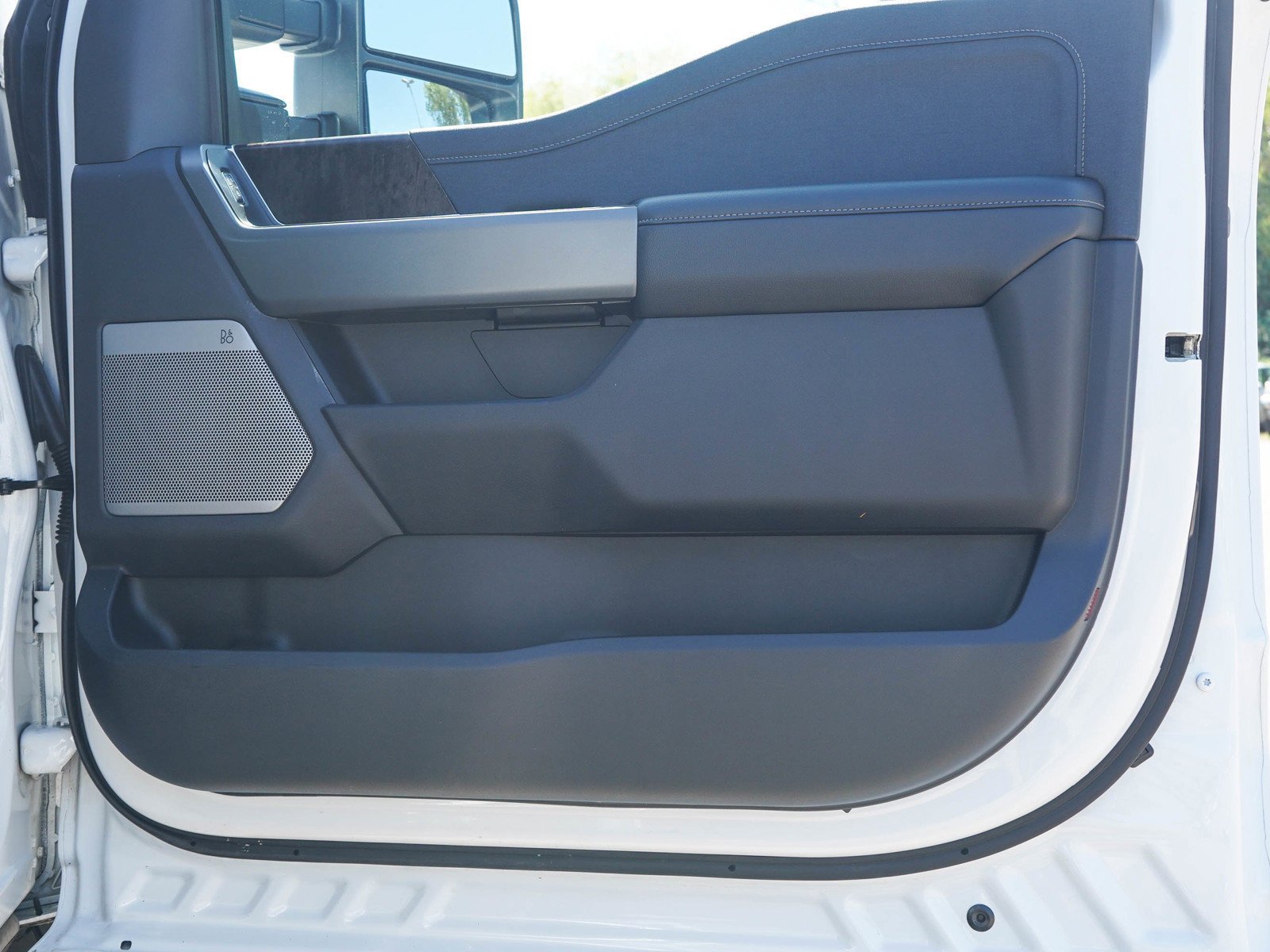 Used 2025 White Ford  image 11
