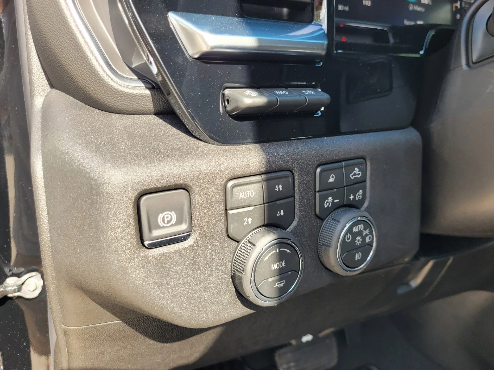 2026 Chevrolet Silverado 2500 HD LTZ - Photo 28