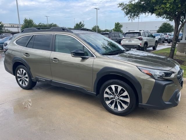 2024 Subaru Outback Limited's photo