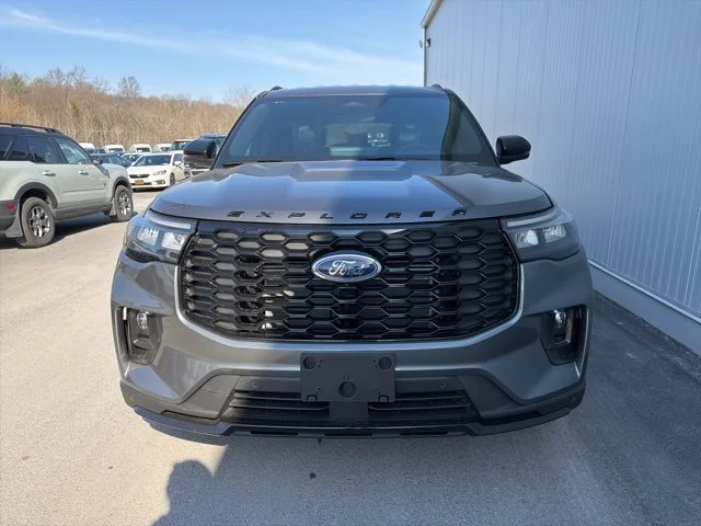 New 2026 Carbonized Gray Metallic Ford ST-Line image 16