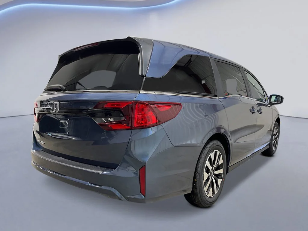 New 2027 Smoke Blue Pearl Honda EX-L image 5