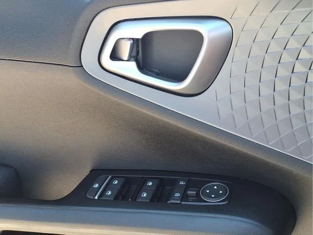Used 2020  Kia S image 17