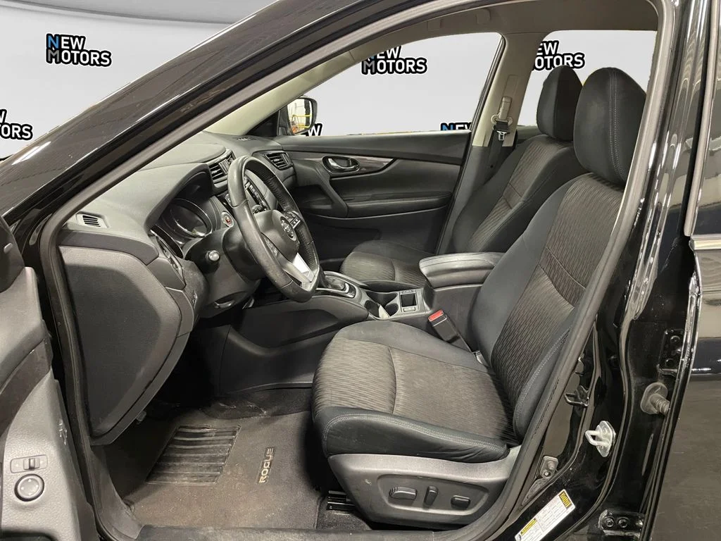 Used 2018 Magnetic Black Nissan SV image 9