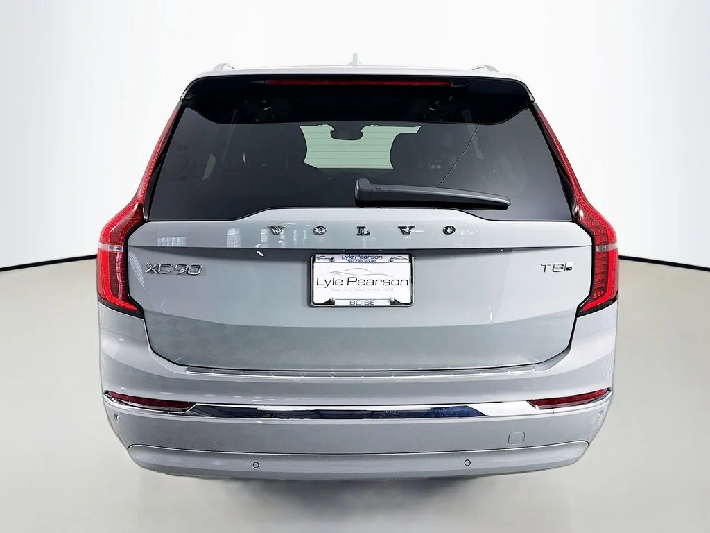 New 2026 Gray Metallic Volvo T8 Plus image 10