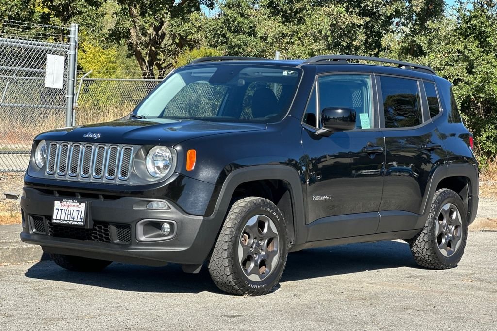 Used 2016 Black Jeep Latitude image 9