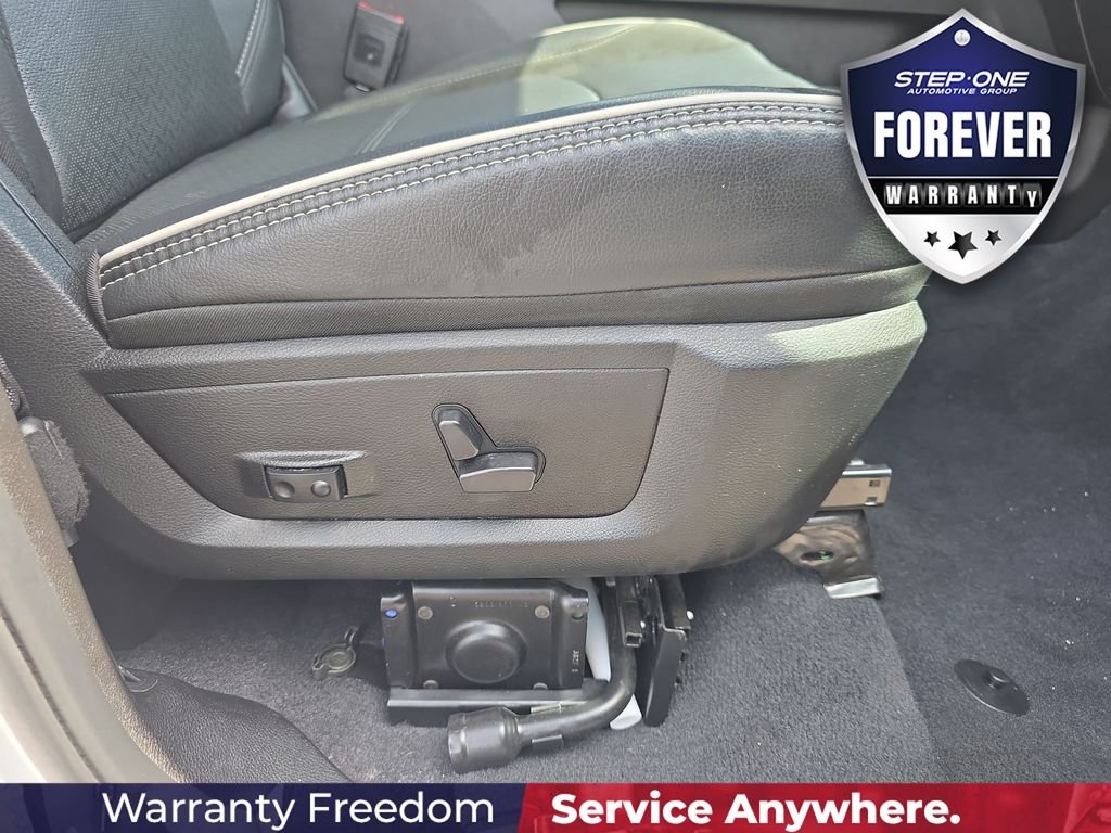 Used 2025 White Ram Laramie image 35