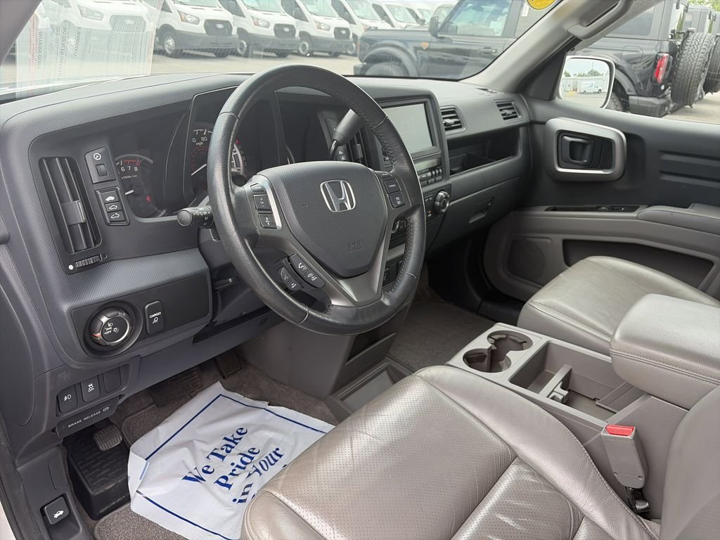 Used 2012 Silver Honda RTL image 11