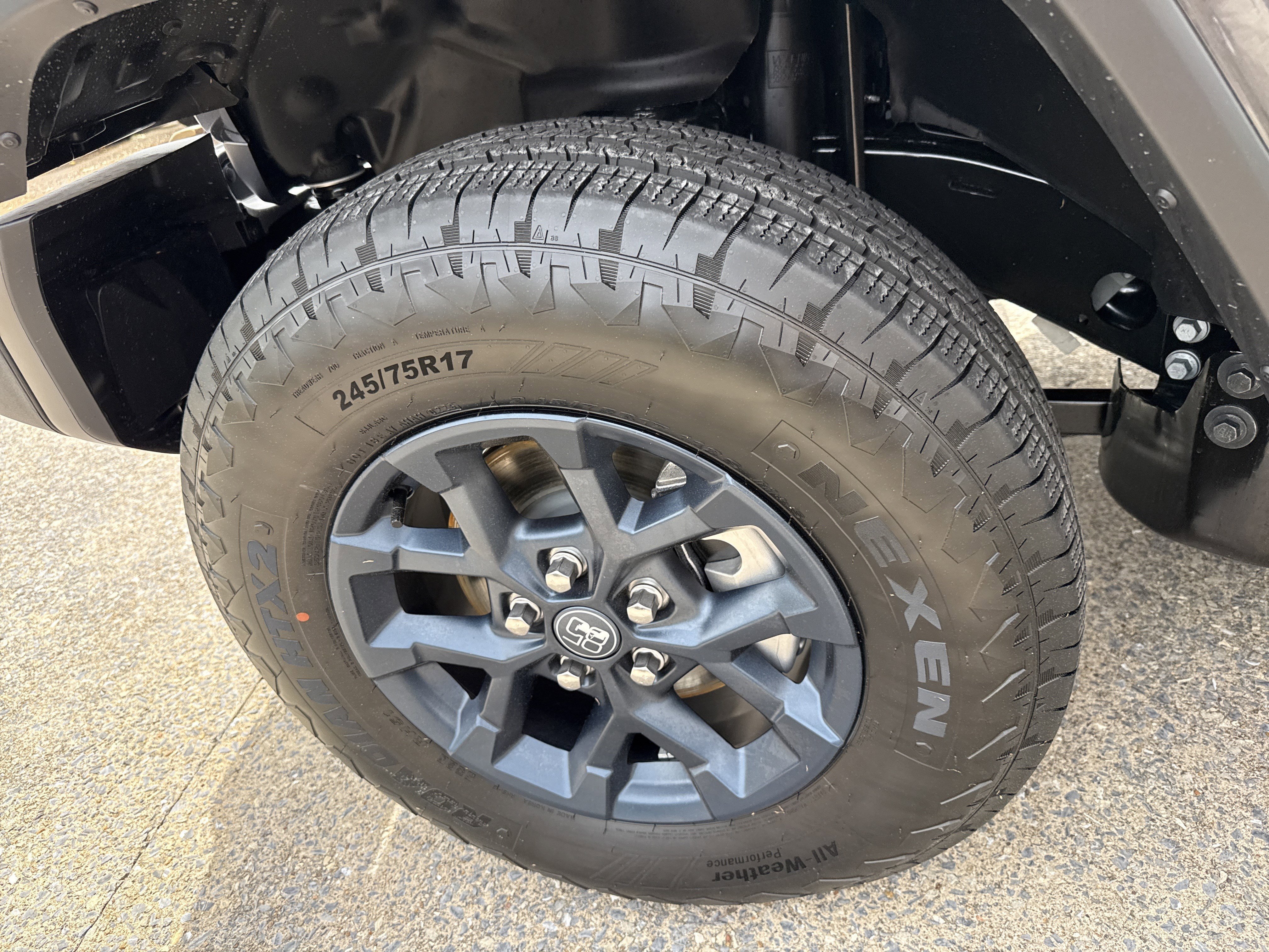 New 2026 Granite Crystal Metallic Clearcoat Jeep 85th Anniversary image 14