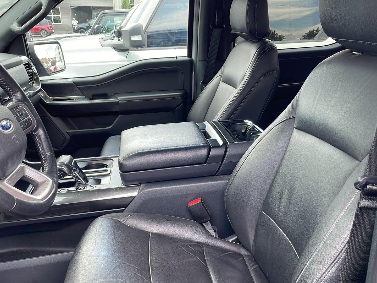 Used 2021 Space White Metallic Ford XLT image 3