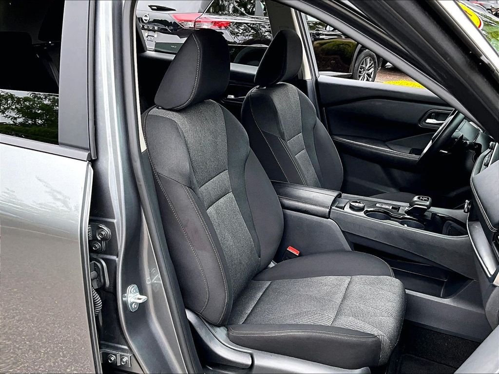 Used 2024 Gray Nissan SV image 11