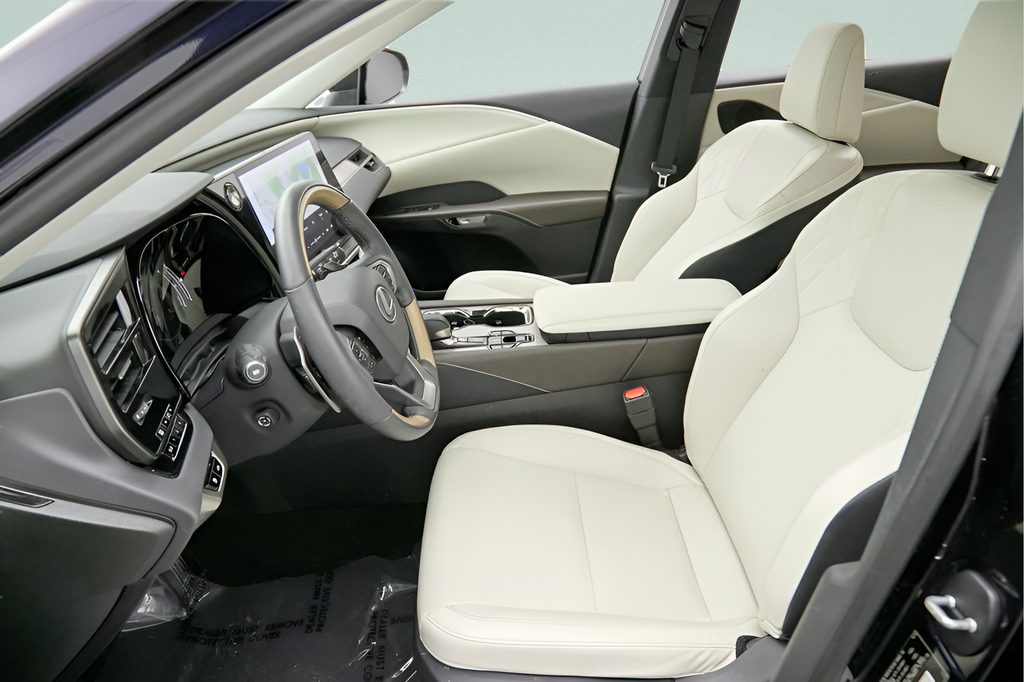 Used 2024 Mica Lexus 350 Premium image 18