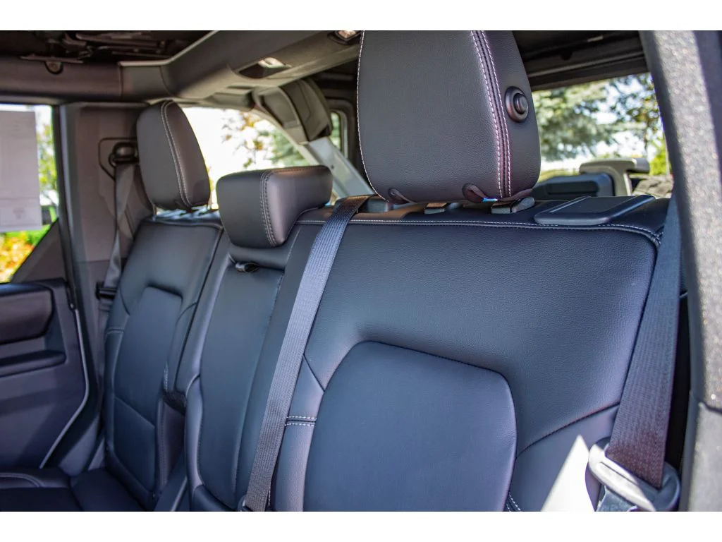 New 2026 AVALANCHE GRAY Ford Outer Banks image 18