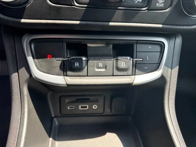 Used 2024 Summit White GMC SLT image 23