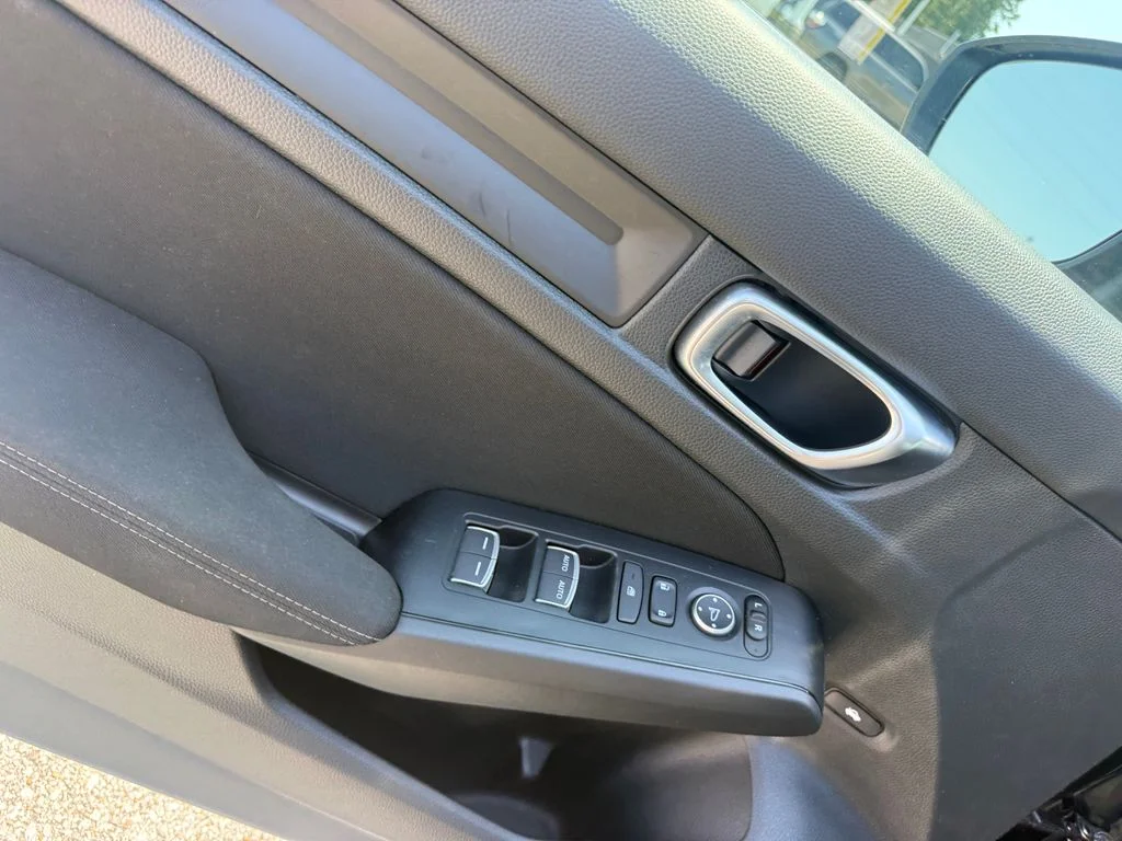 Used 2025 Gray Honda LX image 6
