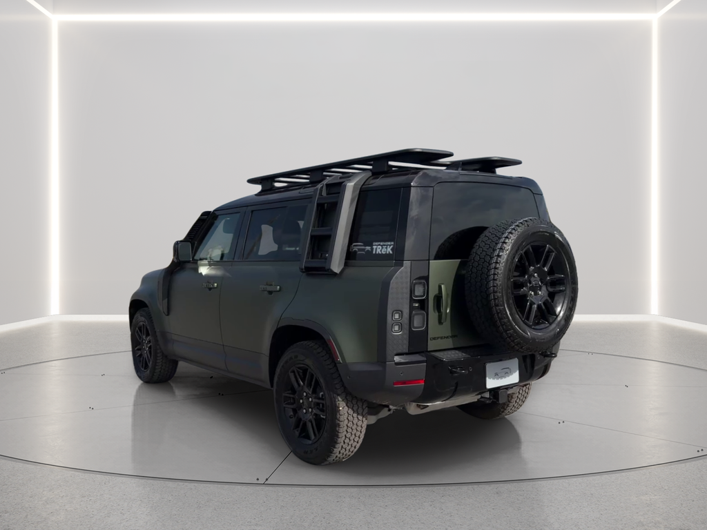 New 2026 Woolstone Green Land Rover S image 7