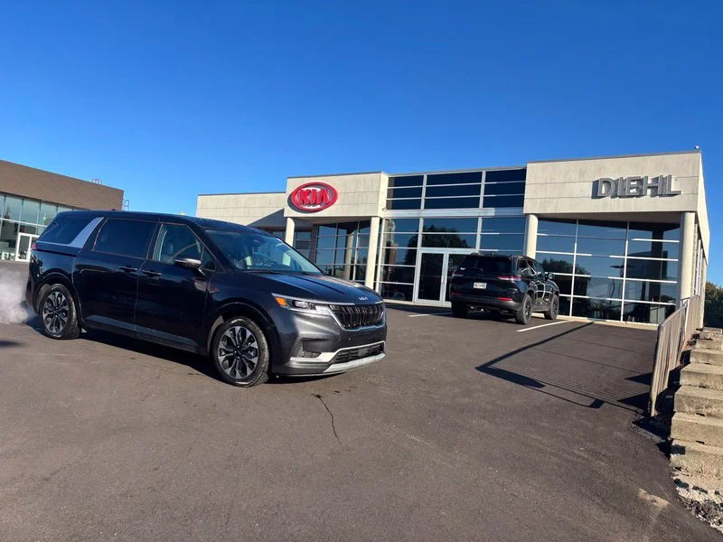 Used 2024 Gray Kia EX image 4