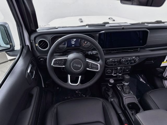 New 2026 Bright White Clear-Coat Exterior Paint Jeep Sahara image 23
