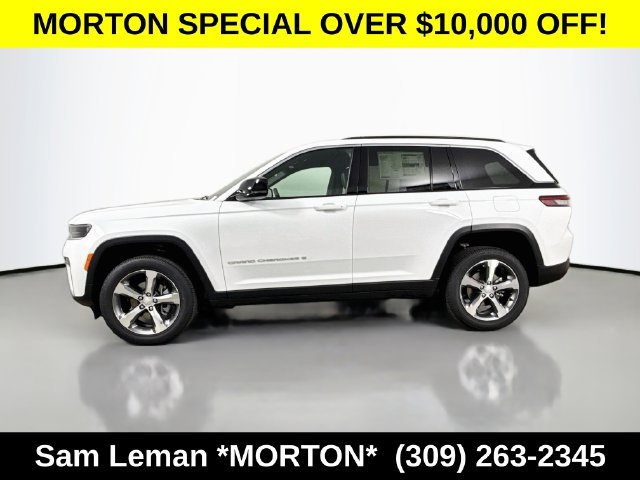 New 2026 Bright White Clear-Coat Exterior Paint Jeep Limited image 4