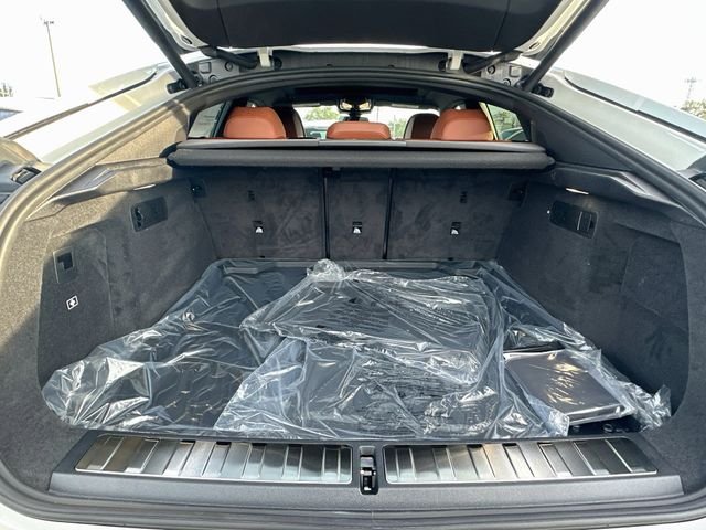 New 2027 White BMW xDrive40i image 20