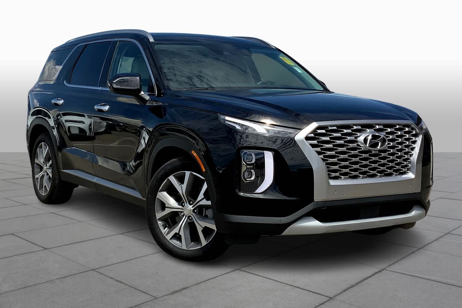 Used 2022 Abyss Black Pearl Hyundai SEL image 3