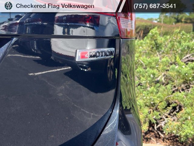 Used 2021 Deep Black Pearl Volkswagen 2.0T SE With 3rd Row image 11