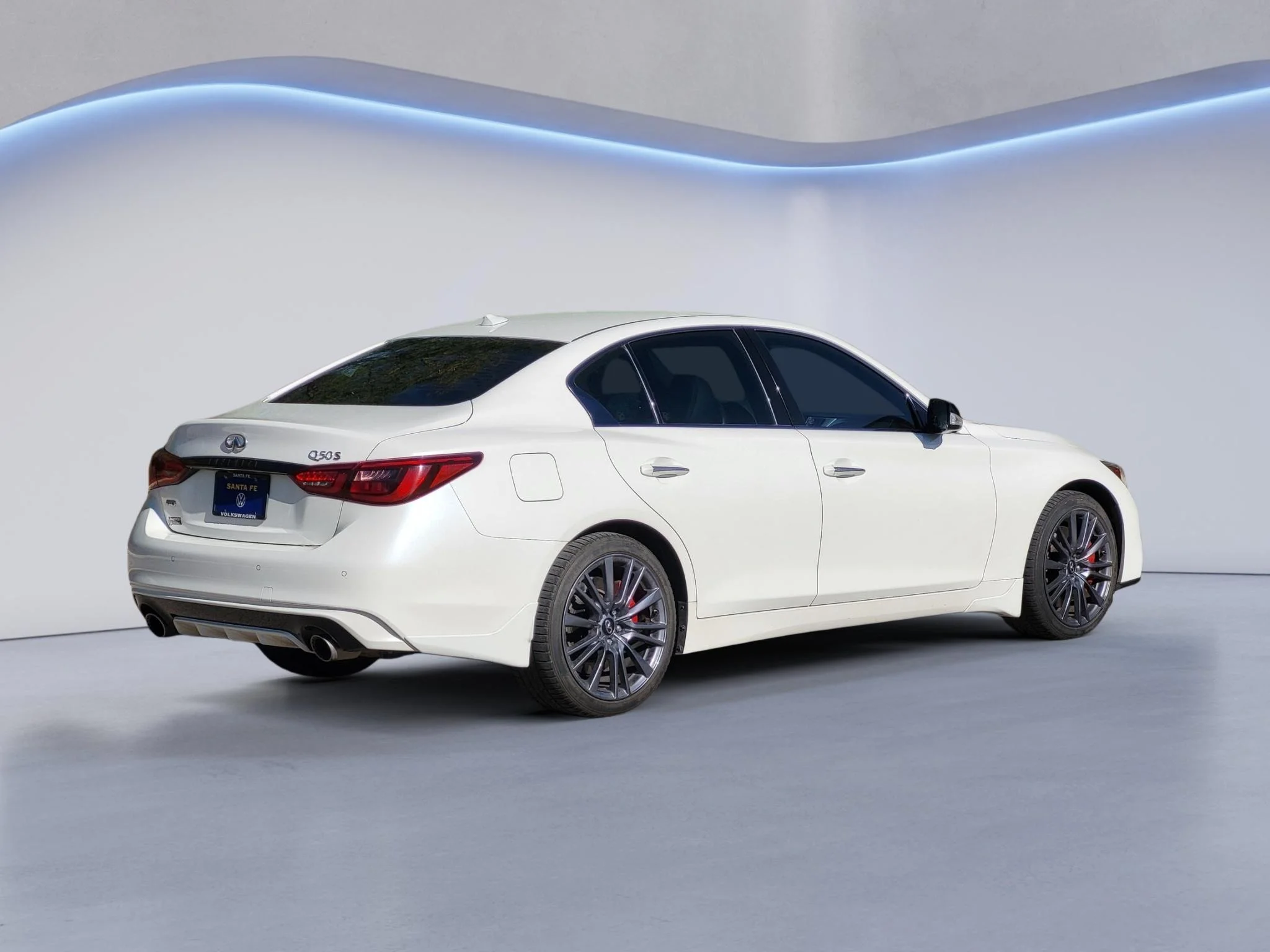Used 2023 Majestic White INFINITI RED SPORT 400 image 5