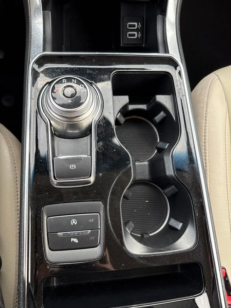 Used 2020 Black Ford Titanium image 9