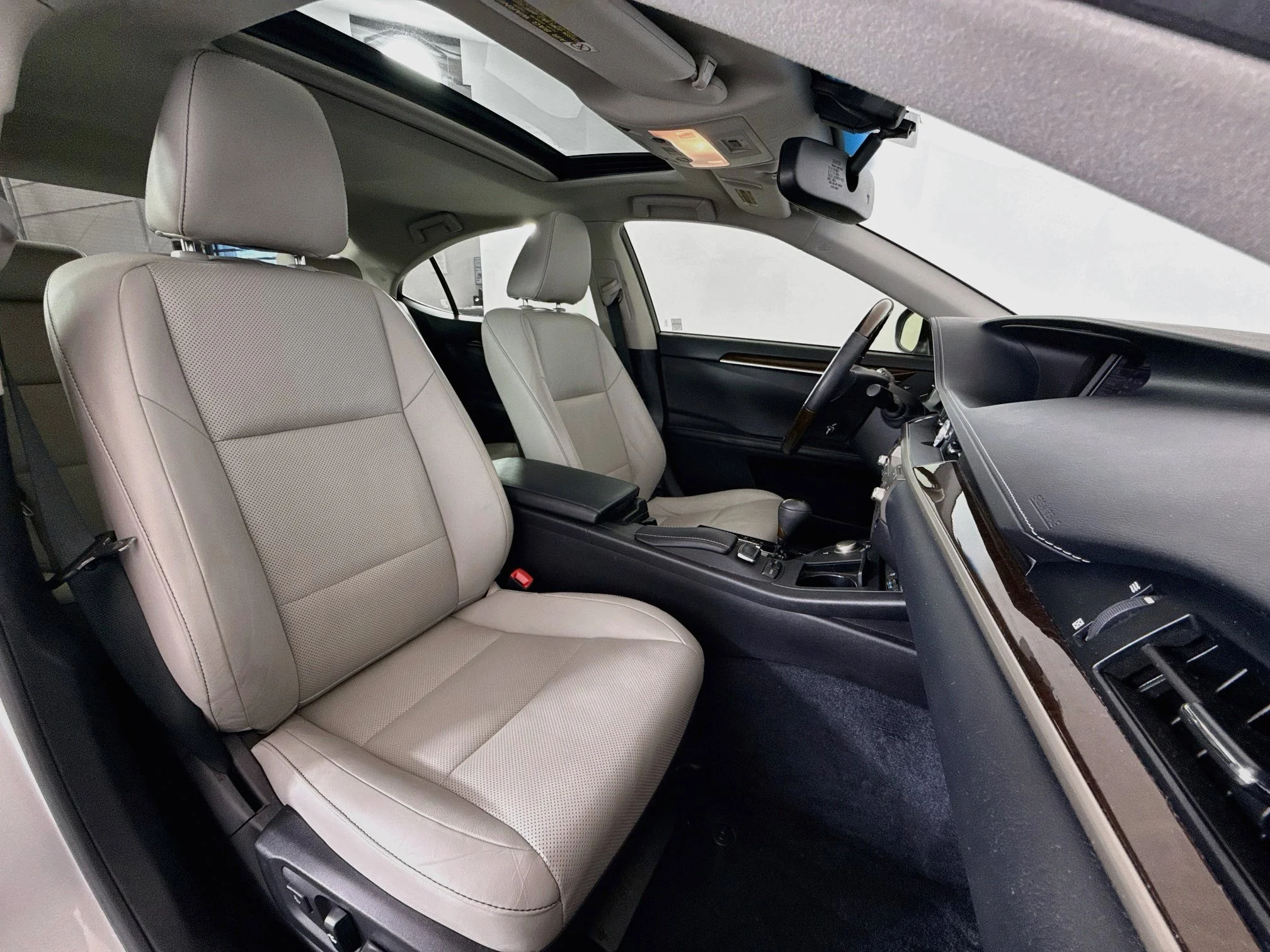 Used 2015 Silver Lining Metallic Lexus 350 image 27