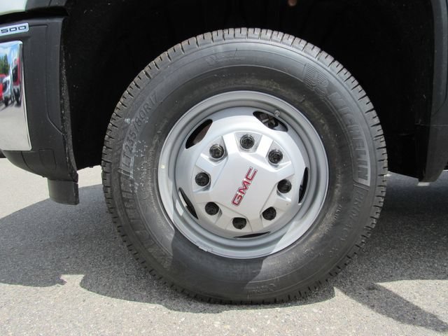 New 2026 Summit White GMC Pro image 10