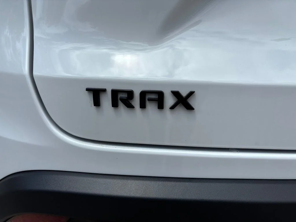 Used 2025 White Chevrolet 2RS image 11