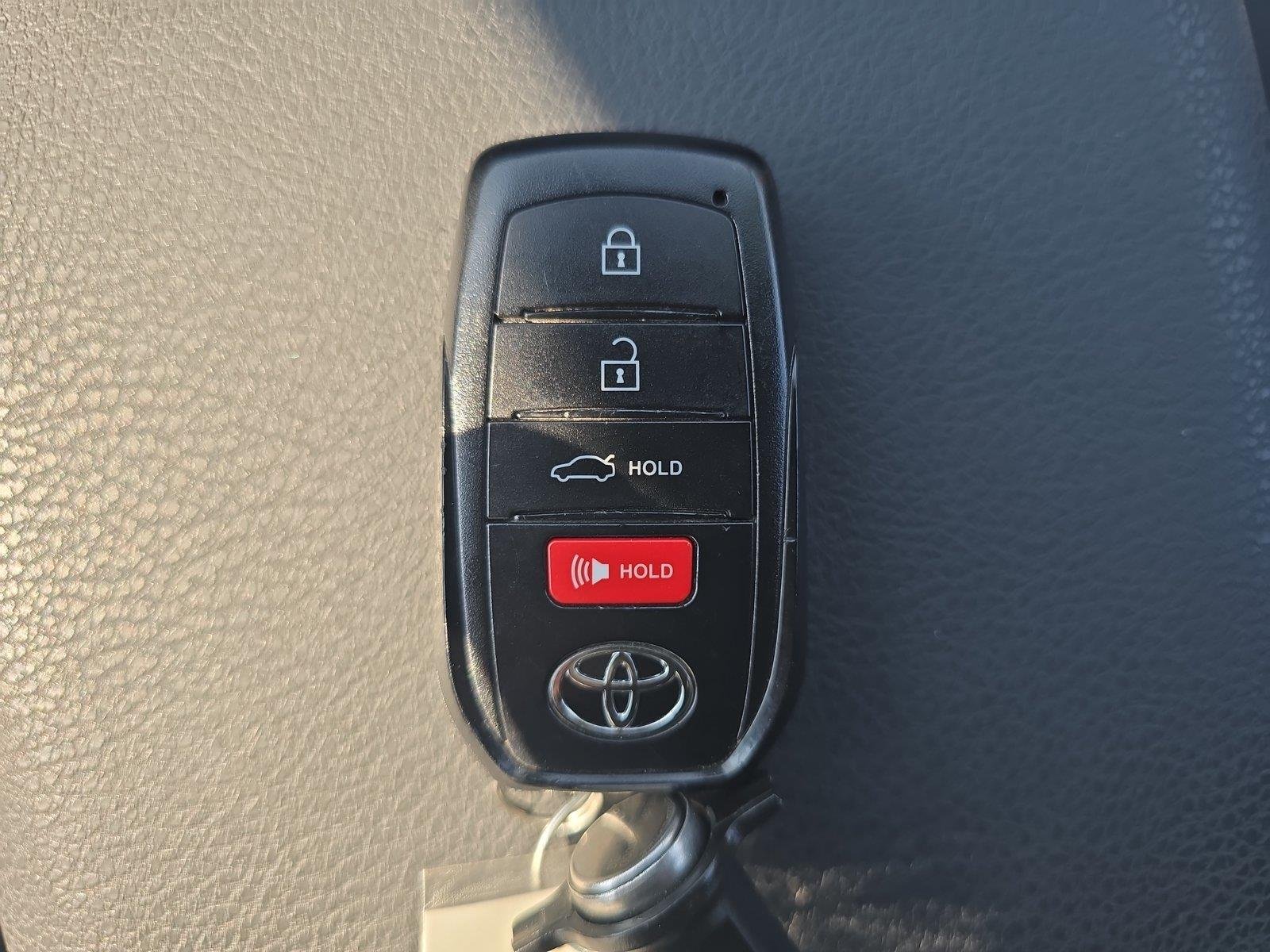 Used 2025 Ice Cap Toyota SE image 27