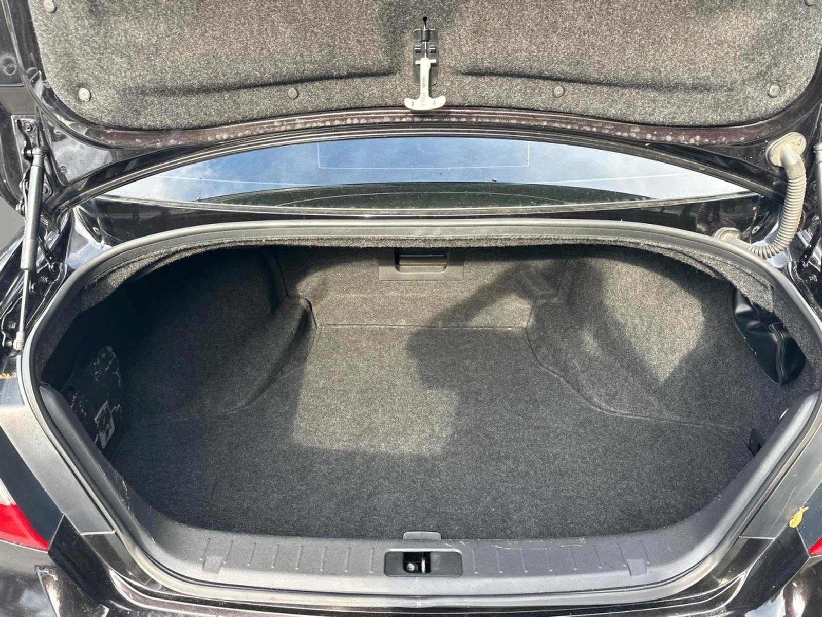 2011 INFINITI M 37 - Photo 29