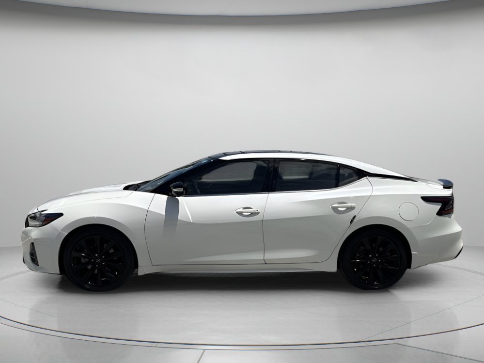 Used 2023 Pearl White Tricoat Nissan SR image 5