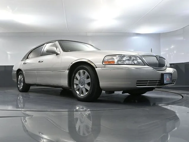 2004 Lincoln Town Car Ultimate - Photo 44