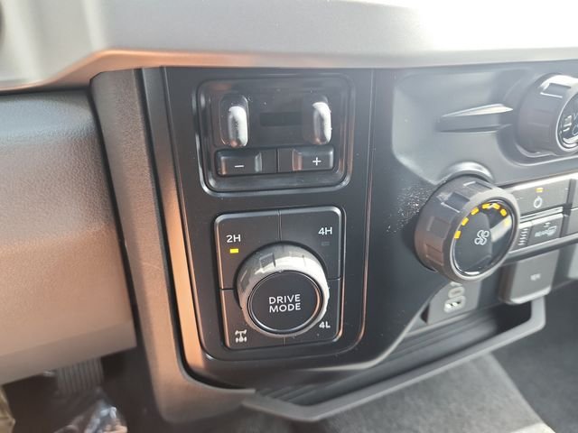 New 2026 Oxford White Ford F-350® XLT image 21