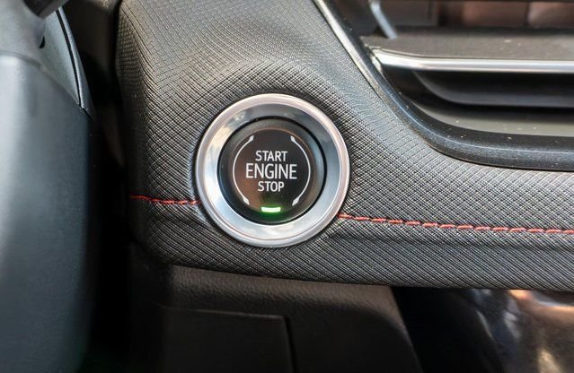 Used 2025 Gray Chevrolet RS image 27