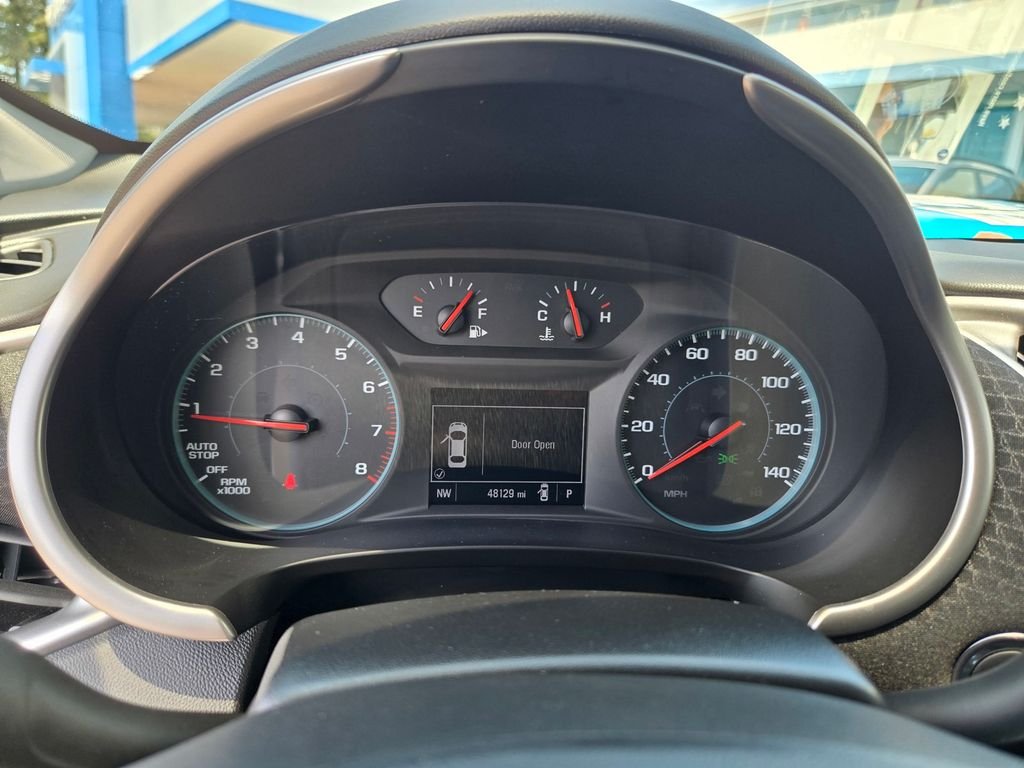 Used 2024 White Chevrolet LT image 18