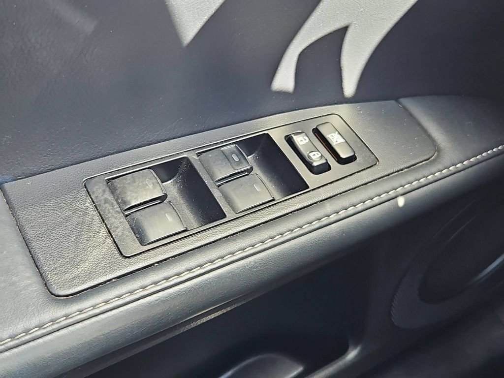 Used 2015 Silver Lexus 300h image 10
