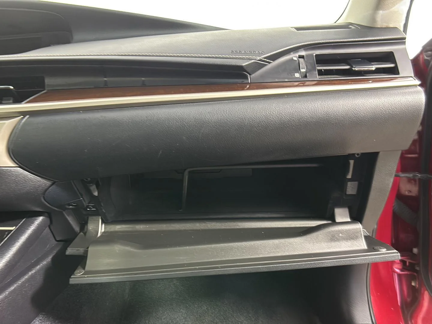 Used 2013 Matador Red Mica Lexus  image 26